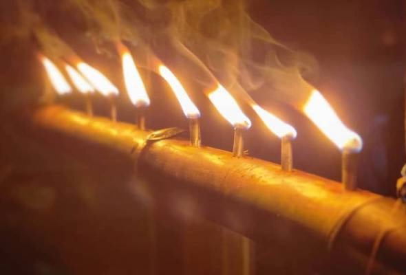 WHY DO WE HAVE HARI RAYA LIGHT UP? – JavaNiche